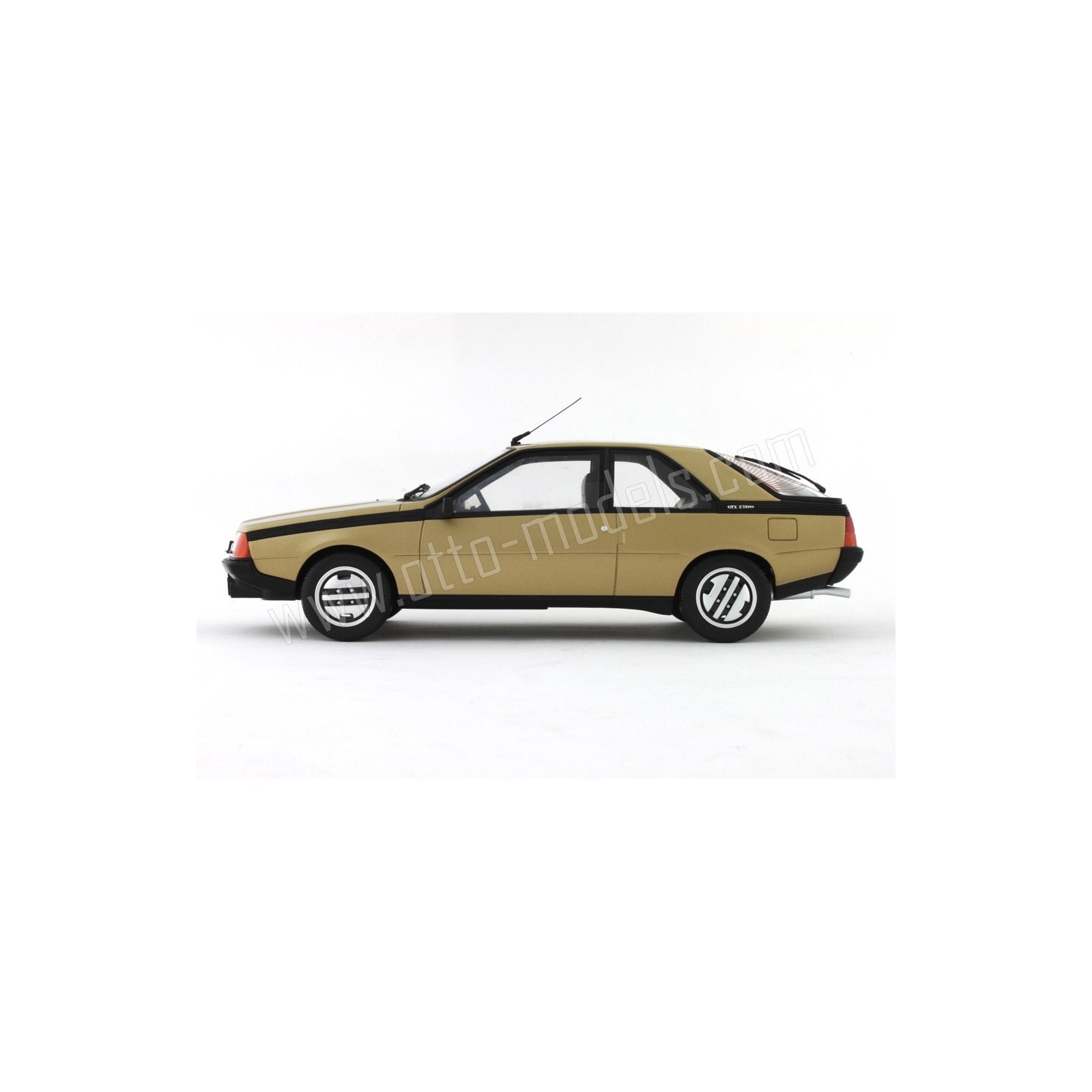 Otto Mobile 1/18 Scale Resin OT523 - Renault Fuego GTX 2L - Gold