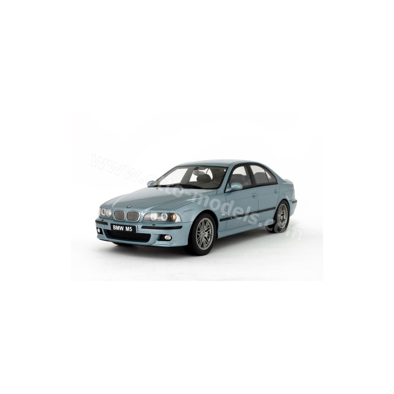 BMW E39 M5 Silverwater Blue 2000