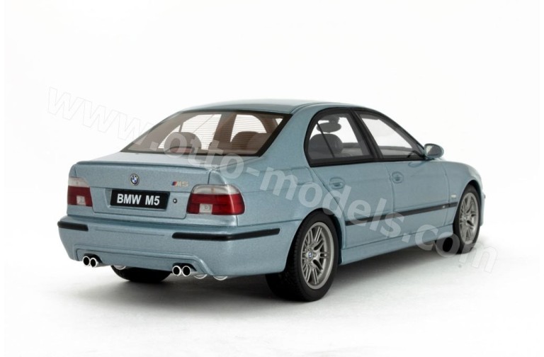 BMW E39 M5 Silverwater Blue 2000