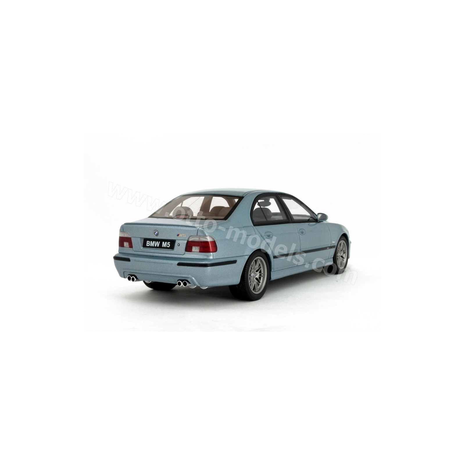 BMW E39 M5 Silverwater Blue 2000