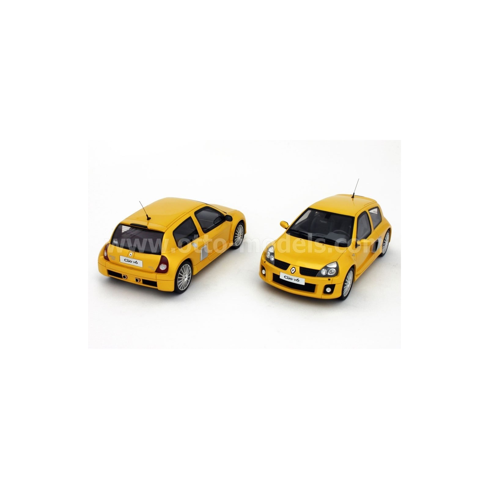 Renault Clio Ph.2 V6 Sirius Yellow 2003
