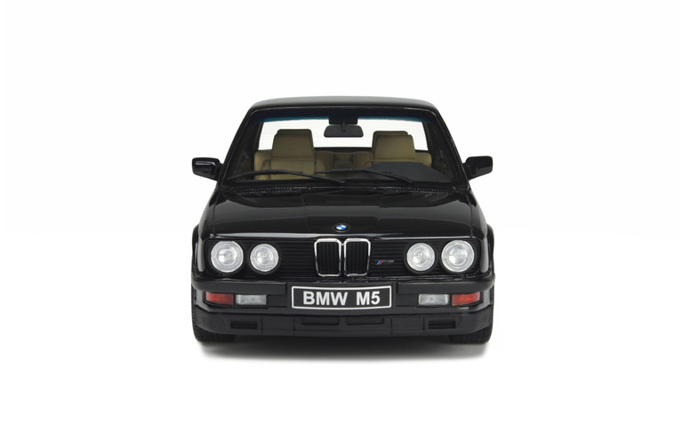 BMW E28 M5 Diamond Black 1984