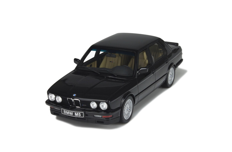 BMW E28 M5 Diamond Black 1984