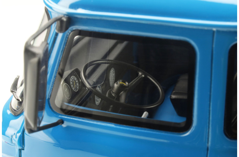 Saviem SG2 Depanneuse Porte-Plateau Bleu Saviem 1975