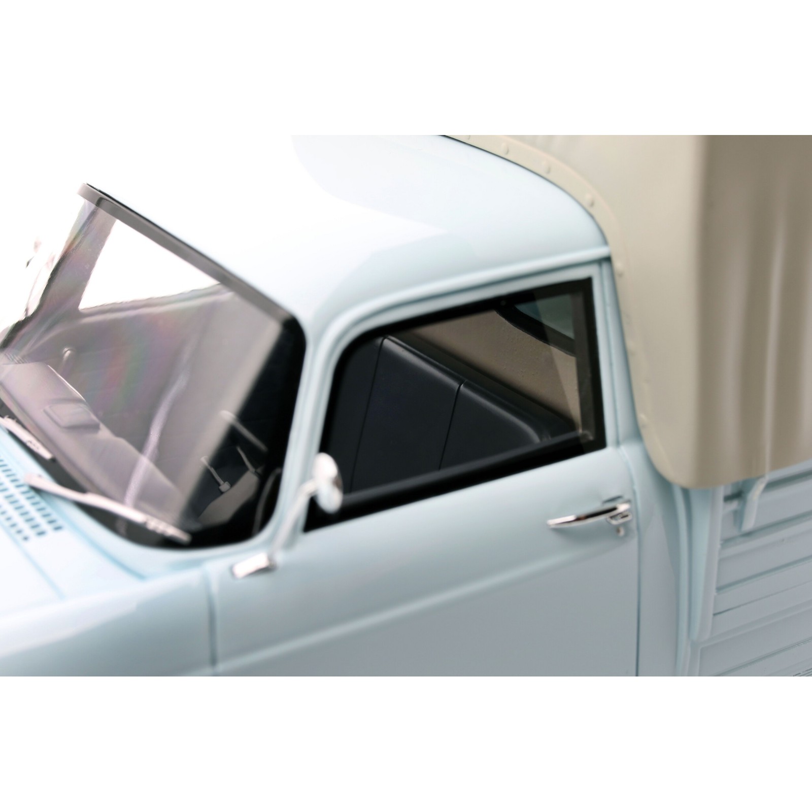 Peugeot 404 Pick-UP Bache Pastel Blue 1314 1967