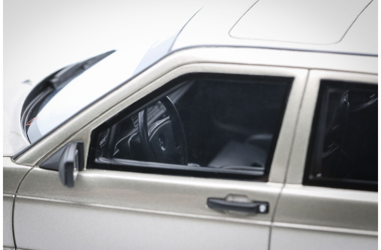 Mercedes-Benz 190E 2.3 16 W201 Smoke Silver Metallic 1984