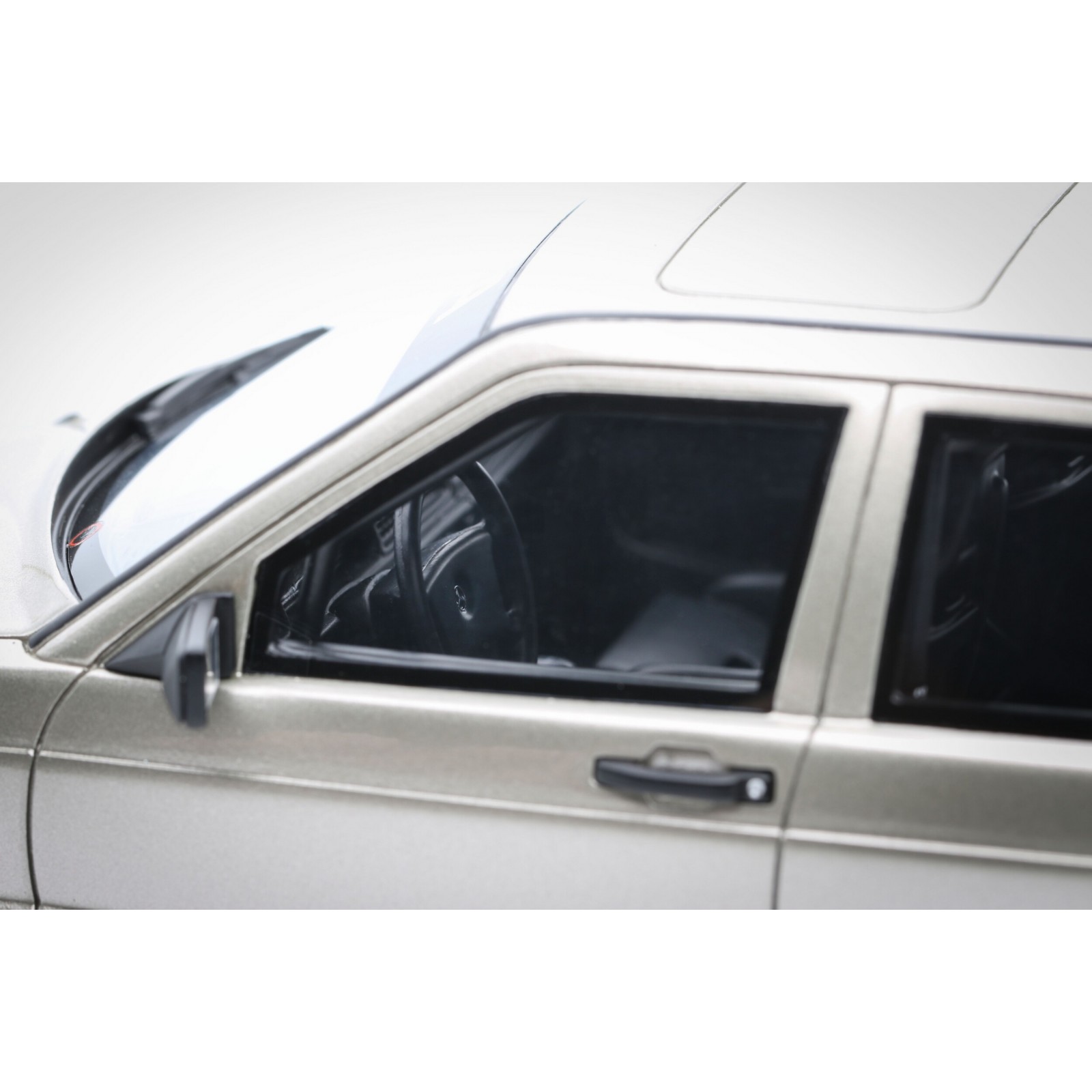 Mercedes-Benz 190E 2.3 16 W201 Smoke Silver Metallic 1984