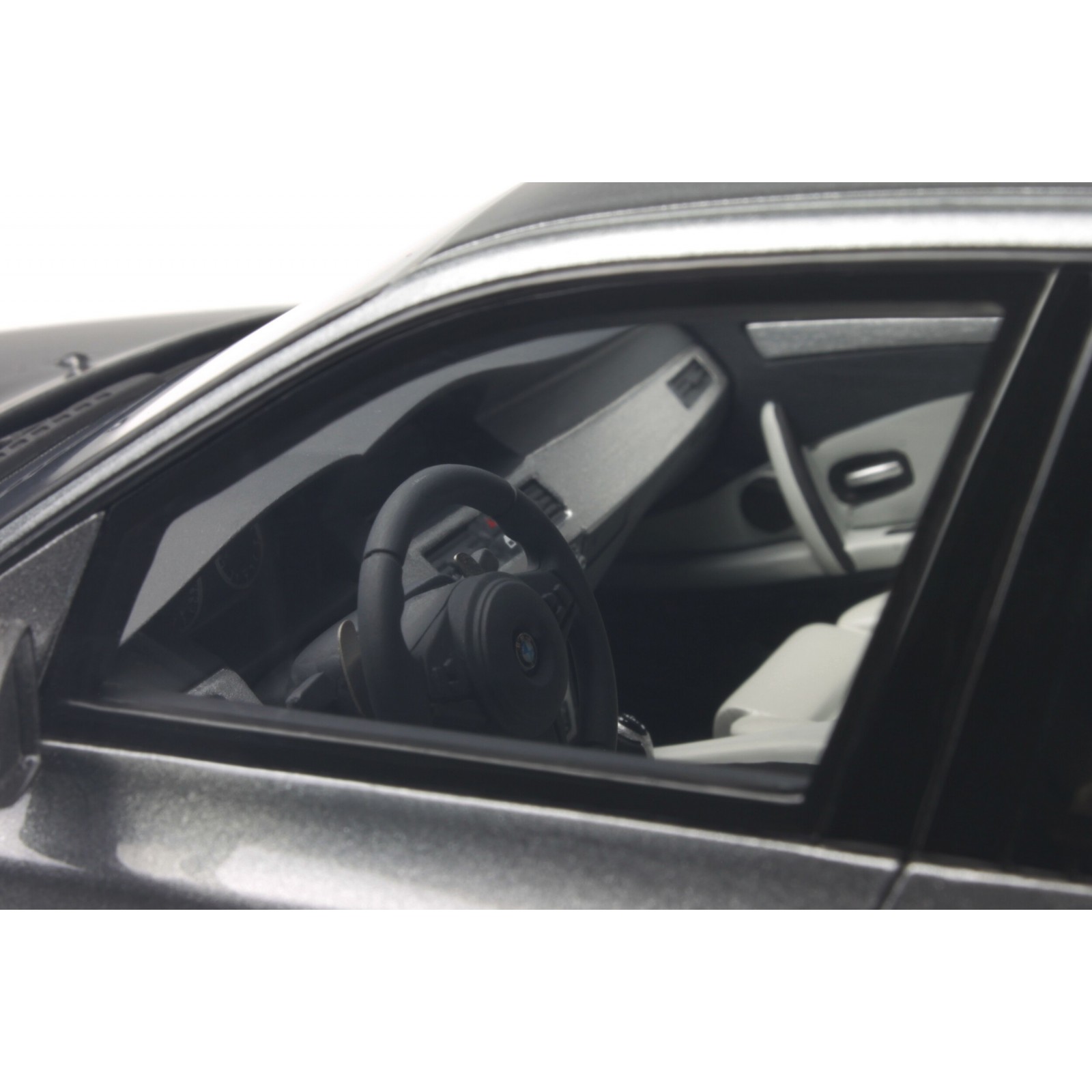 BMW E61 M5 Space Grey Metallic 2007