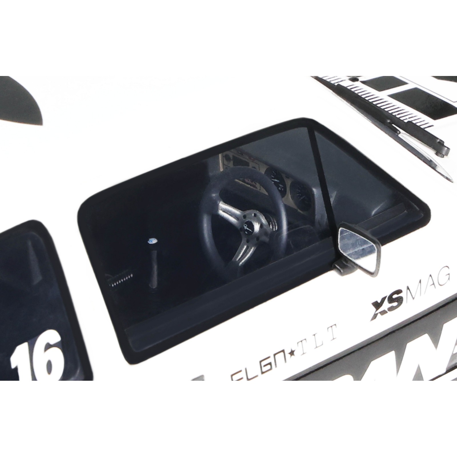 Volkswagen Golf 1 GTi Voomeran White