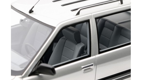 Renault 21 Nevada Phase 1 Argent Metallic 1988