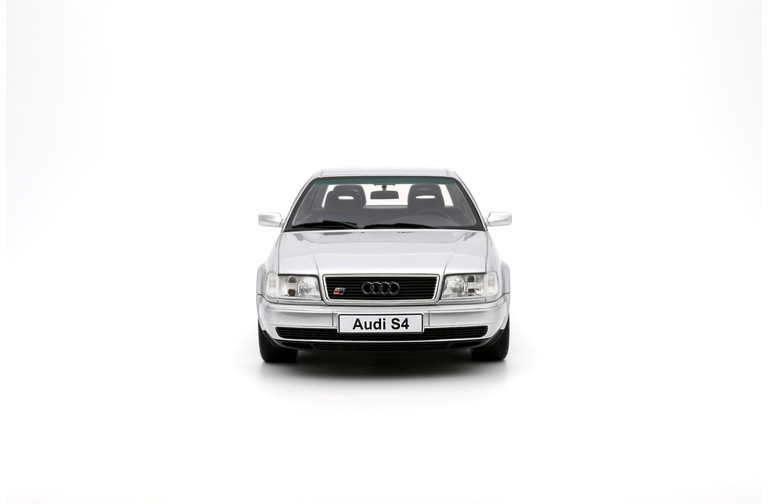 Audi S4 (C4) 4.2 V8 Crystal Silver C6 1993