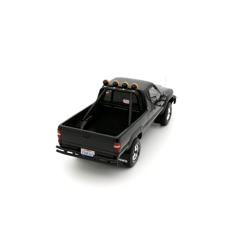 Toyota Hilux SR5 Glossy Black 202 1985