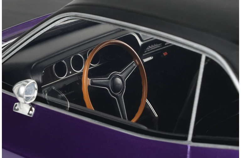 Dodge Challenger R/T Plum Crazy 1970