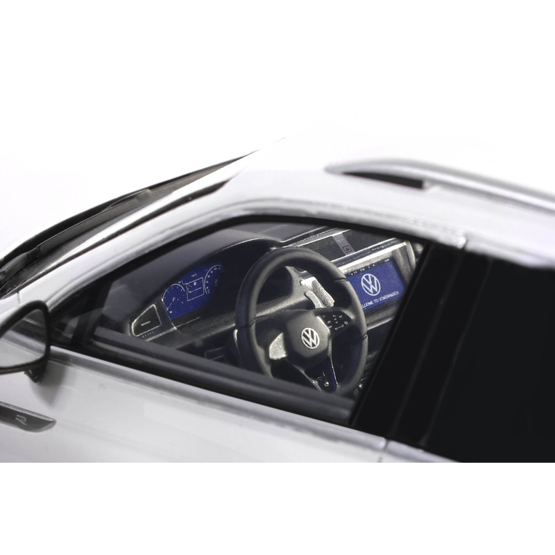 Volkswagen Tiguan R Oryx White Pearl L0K1 2021