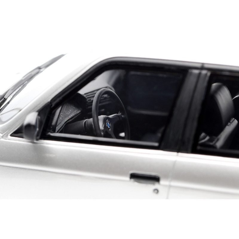 BMW E30 325I Sedan Sterling Silver Metallic 1988