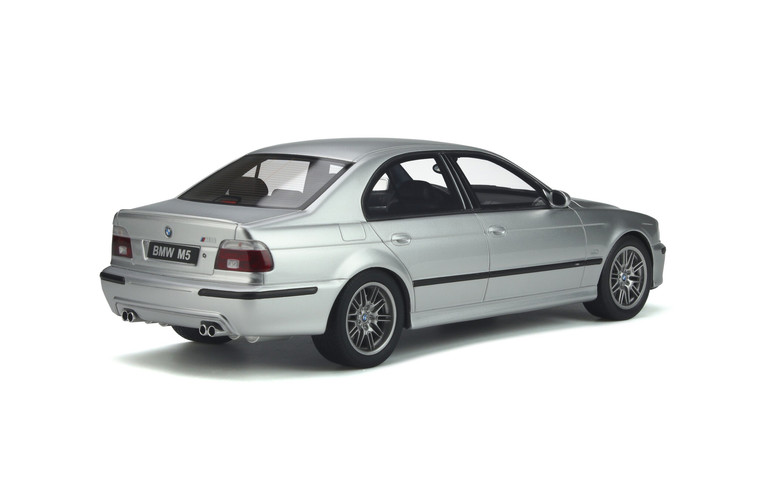 BMW E39 M5 Titanium Silver 2002