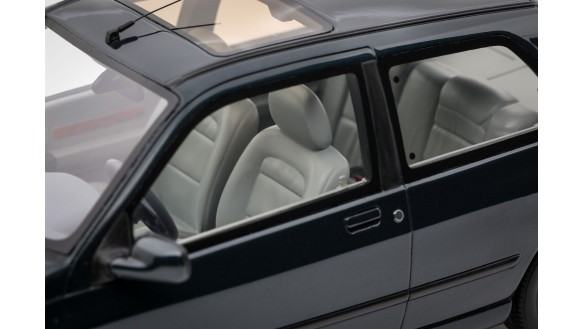 Renault Clio Baccara 1.8 Abyss Green 1995