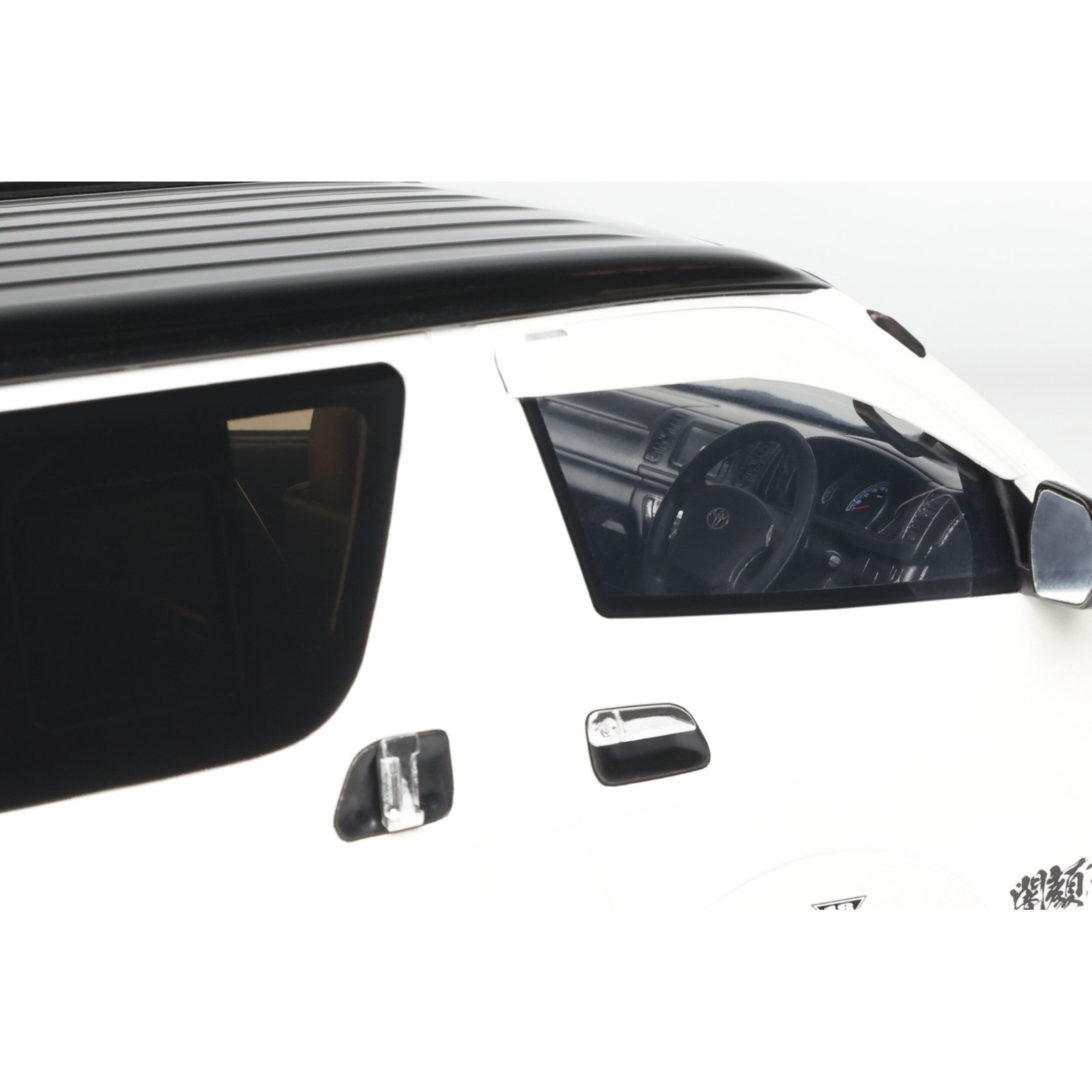 Toyota Hiace Super GL Custom Pearl White 2008