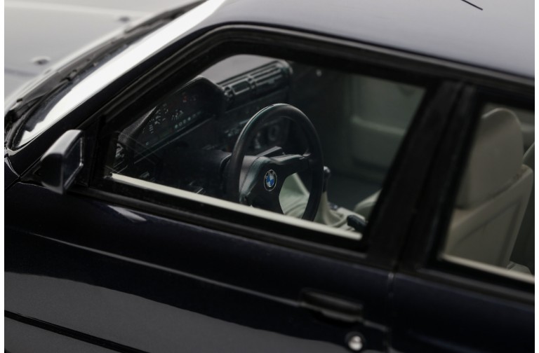 BMW (E30) M3 Europameister Macau Bleu Metallic 1988