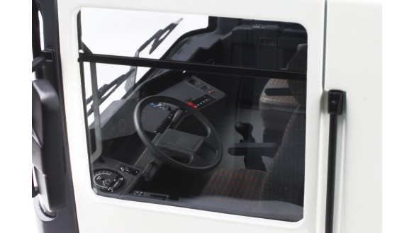 Renault AE 500 Magnum Blanc Glacier 1990