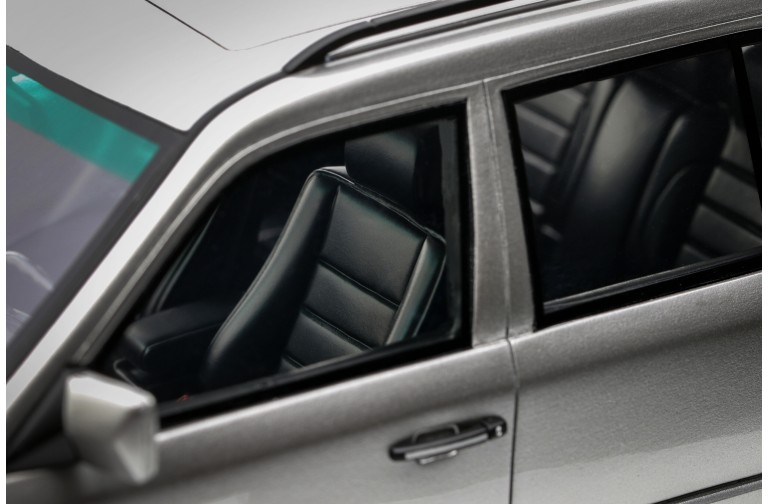 Mercedes-Benz AMG 70TE Brilliant Silver 1996