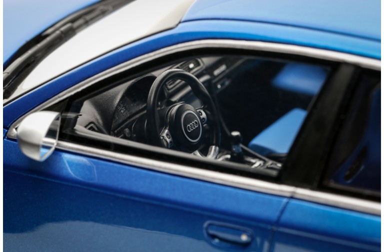 Audi RS 4 B7 Sedan Sprint Blue 2007