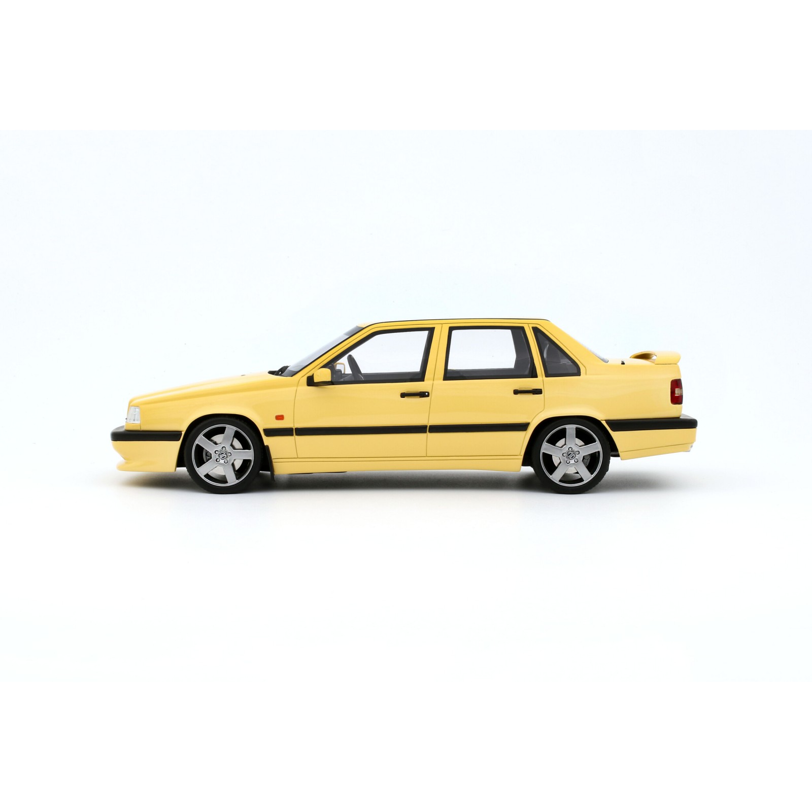 Volvo 850 T-5R Cream Yellow 1996