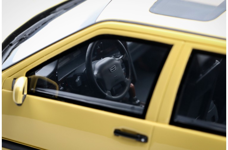 Volvo 850 T-5R Cream Yellow 1996