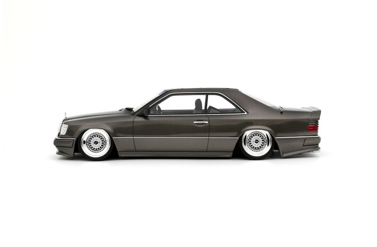 Mercedes-Benz C124 AMG "Stance" Anthracite Grey 2022