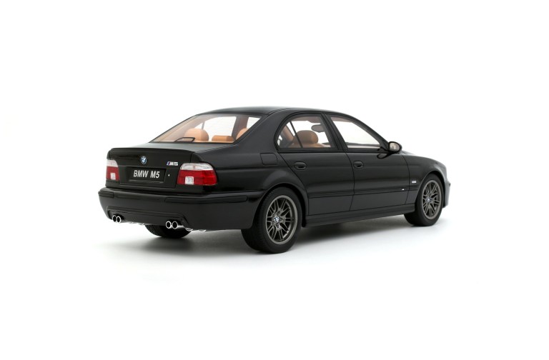 BMW E39 M5 Black Saphire Metallic 475 2000