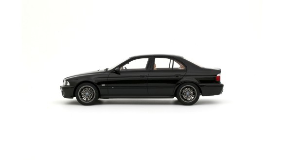 BMW E39 M5 Black Saphire Metallic 475 2000