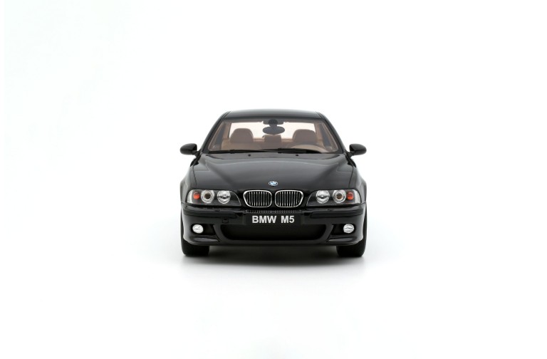 BMW E39 M5 Black Saphire Metallic 475 2000