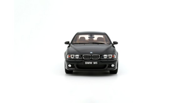 BMW E39 M5 Black Saphire Metallic 475 2000