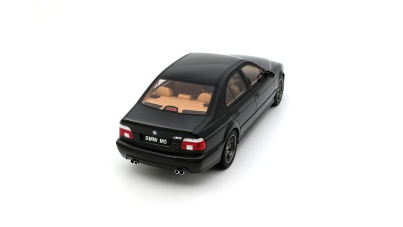 BMW E39 M5 Black Saphire Metallic 475 2000
