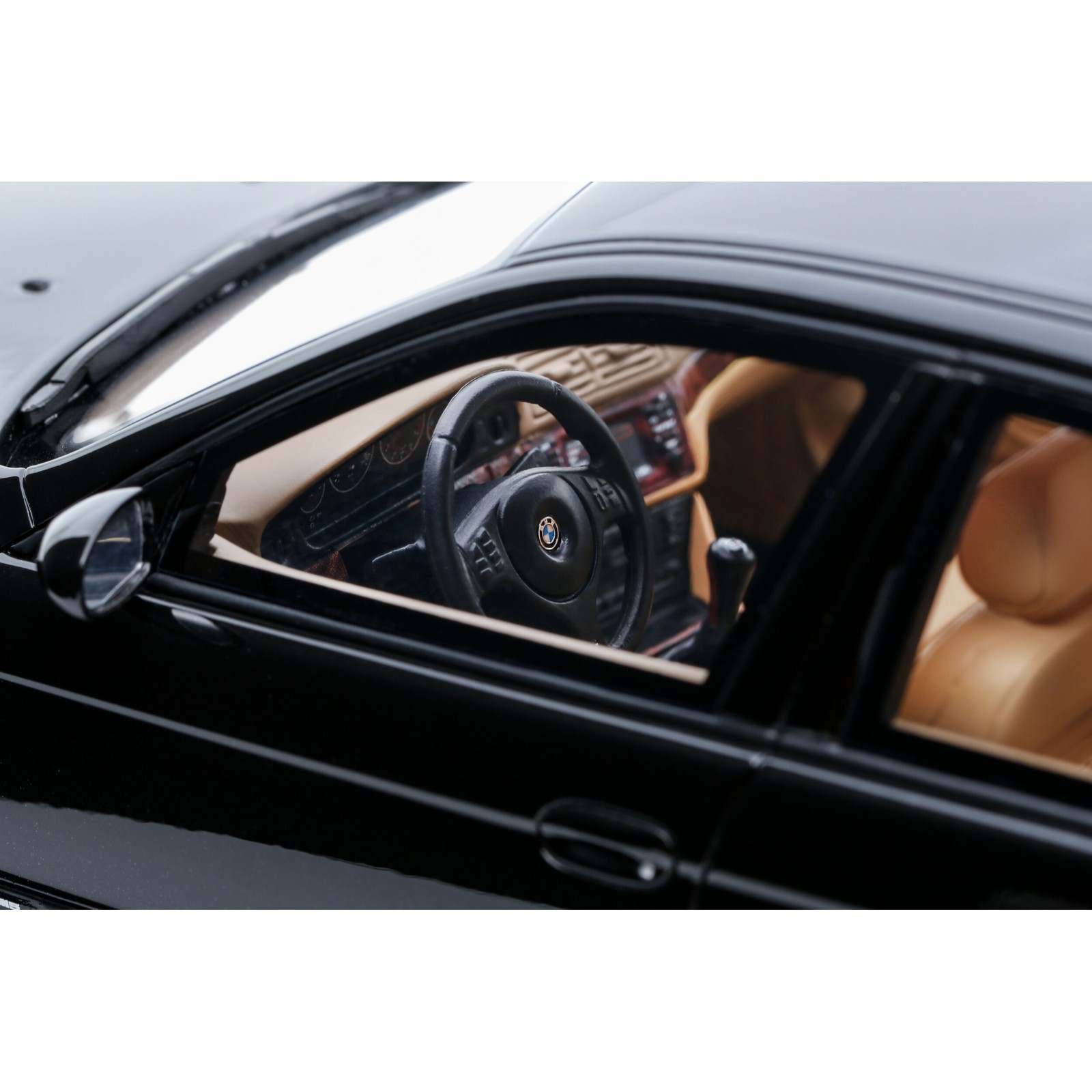 BMW E39 M5 Black Saphire Metallic 475 2000