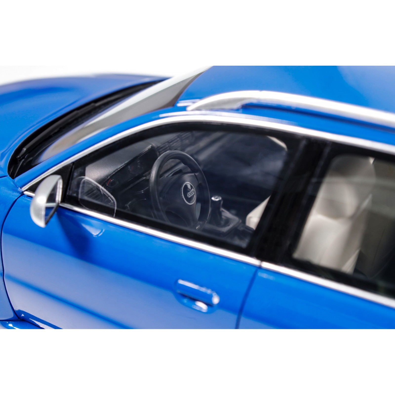 Audi RS 4 (B5) Nogaro Blue 2000