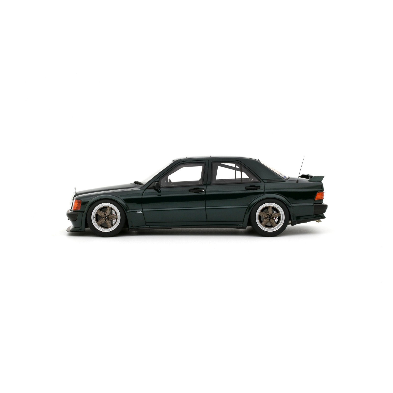 RAUH-Welt Republik RWR 190E 2.5-16 Porsche racing green Metallic 22G 2025