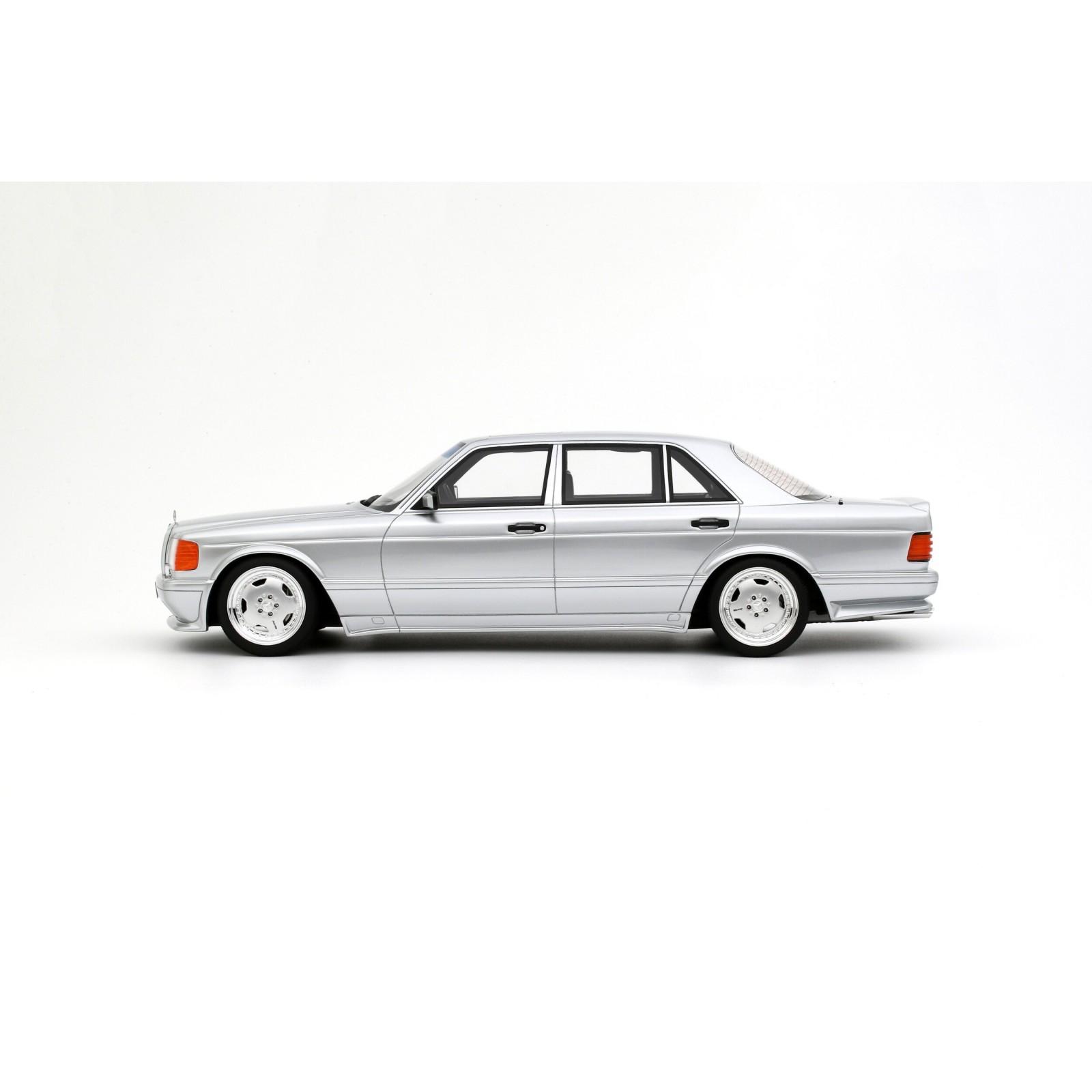 Mercedes-Benz 560 (W126) 6.0 SEL AMG Brilliant Silver 1989