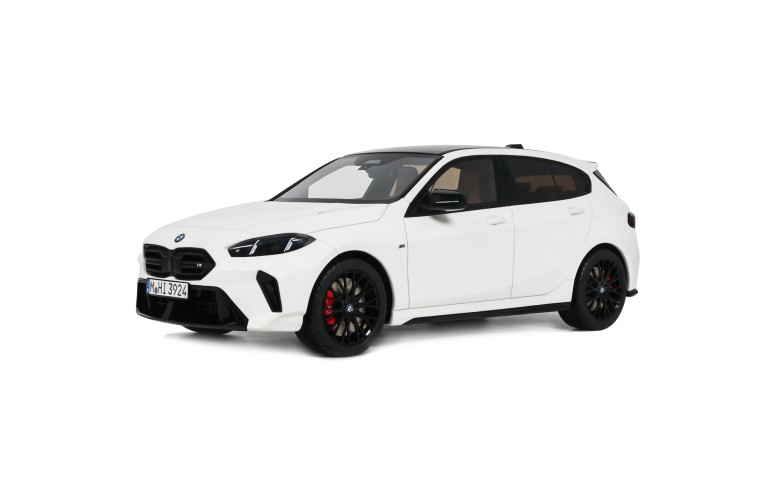 BMW M135 xDrive Alpine White solid 2024