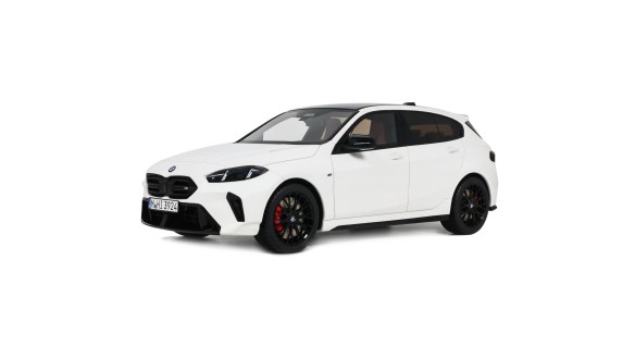 BMW M135 xDrive Alpine White solid 2024