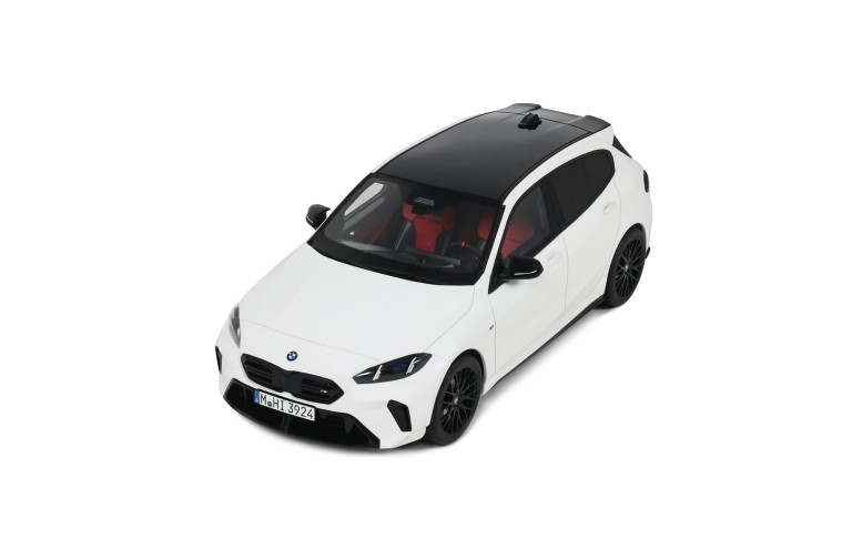 BMW M135 xDrive Alpine White solid 2024
