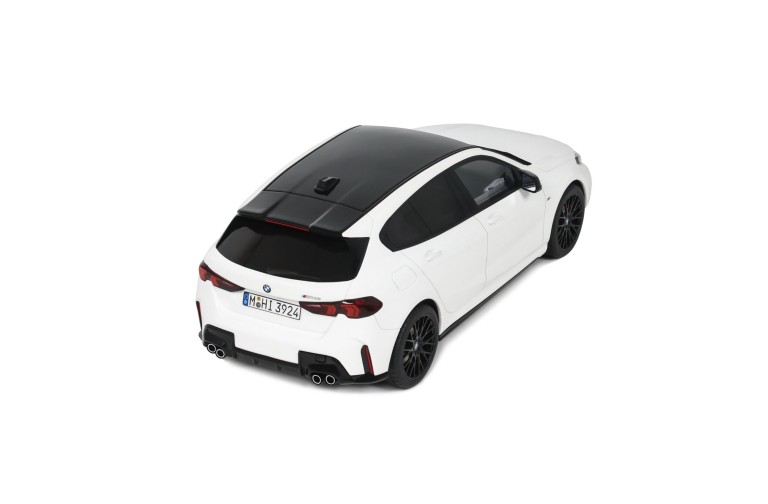 BMW M135 xDrive Alpine White solid 2024