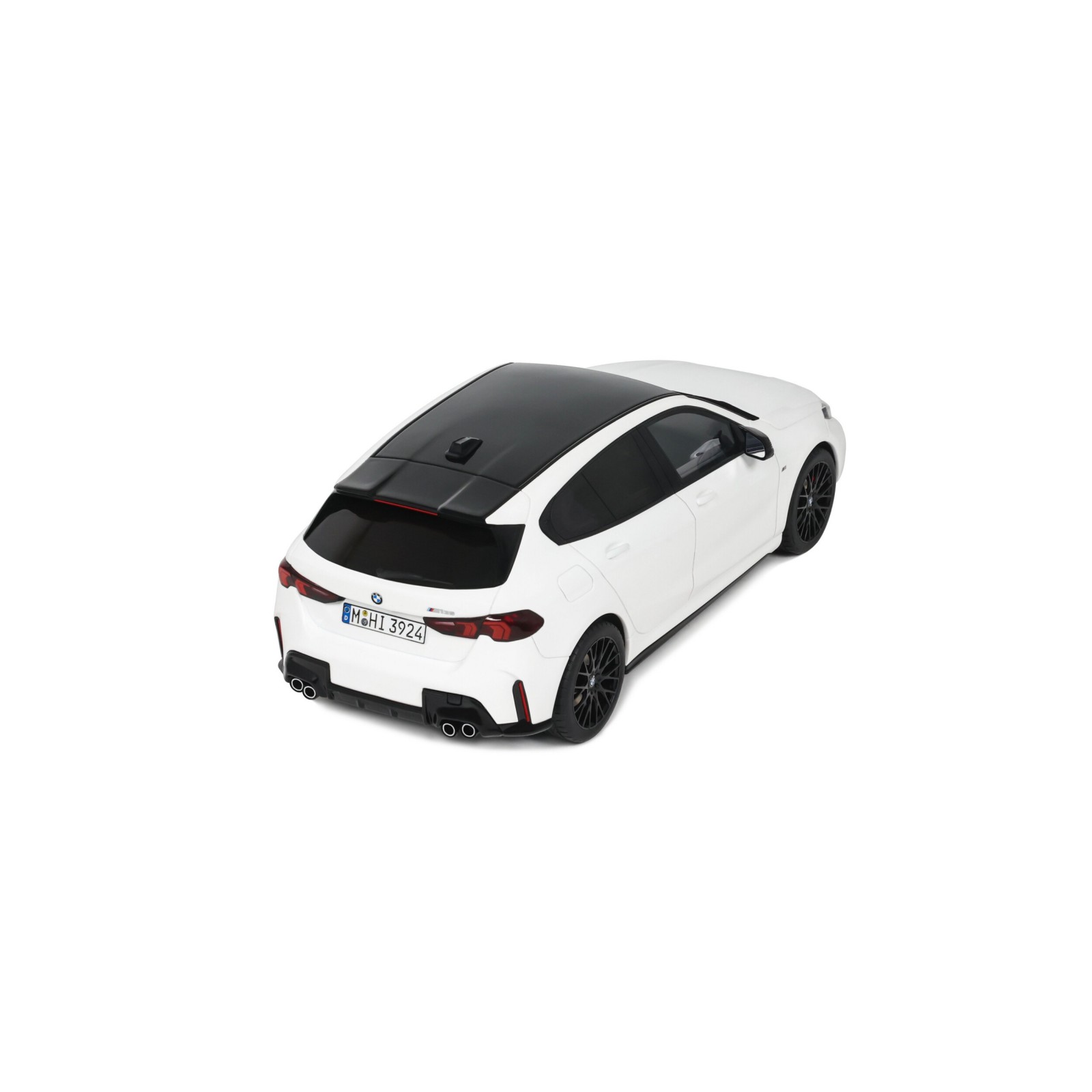 BMW M135 xDrive Alpine White solid 2024