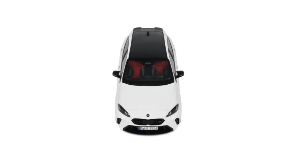 BMW M135 xDrive Alpine White solid 2024
