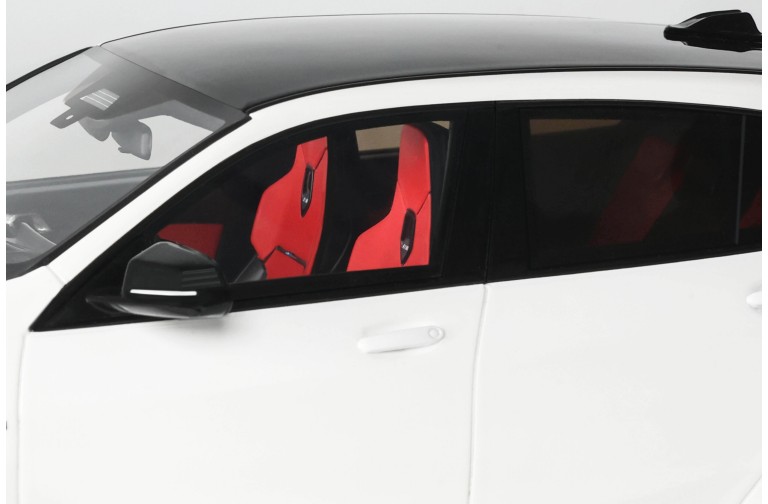 BMW M135 xDrive Alpine White solid 2024