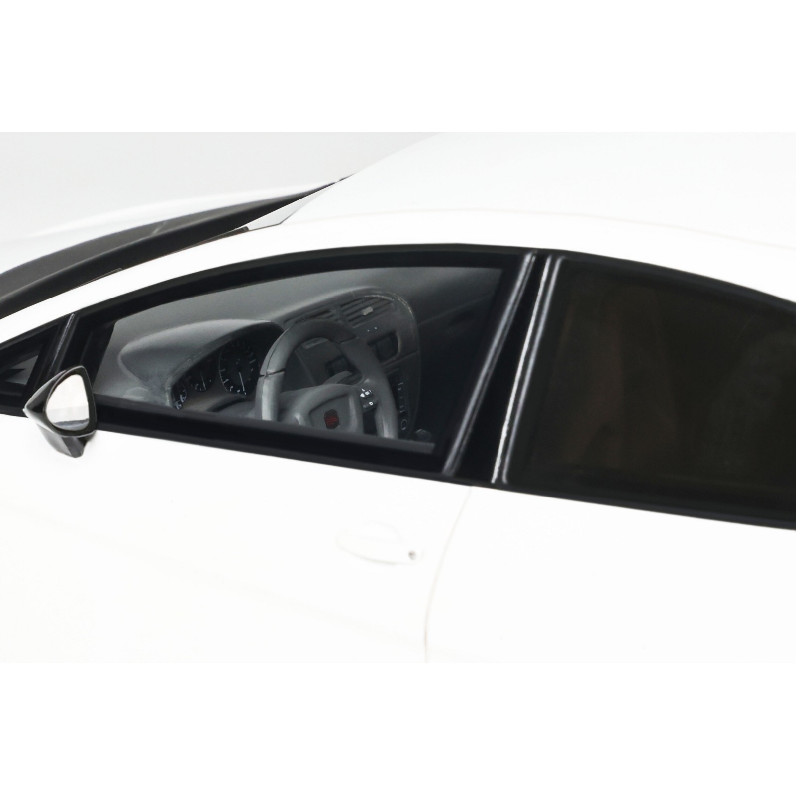 Seat Leon MK2 Cupra R Candy White B9A 2010