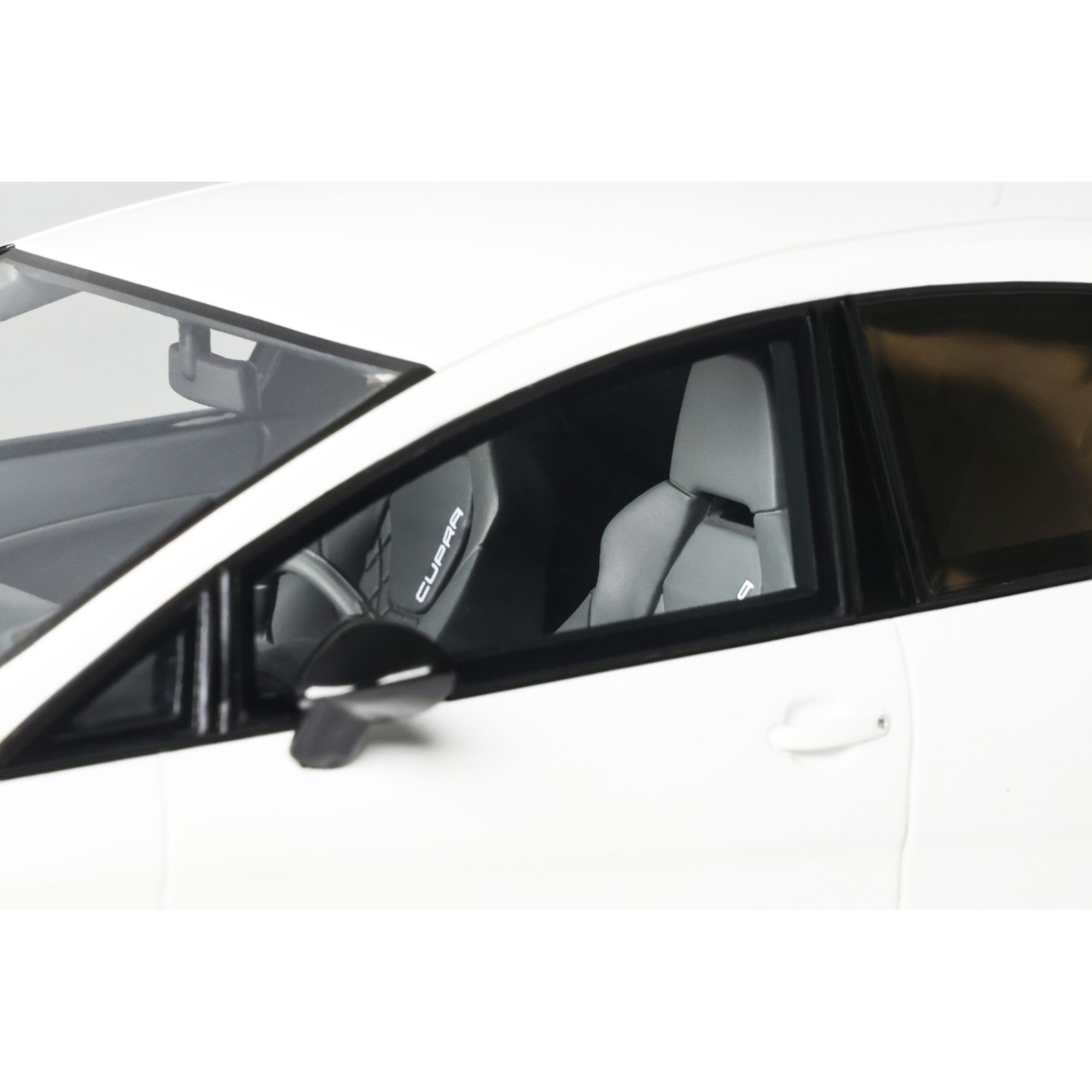 Seat Leon MK2 Cupra R Candy White B9A 2010