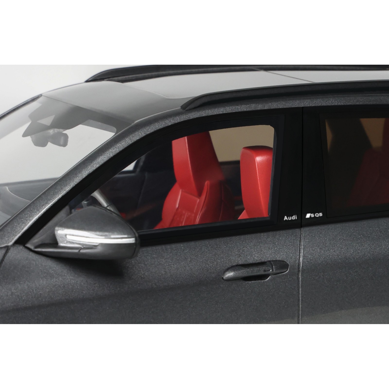 Audi SQ5 TFSI Volcano Grey 2025
