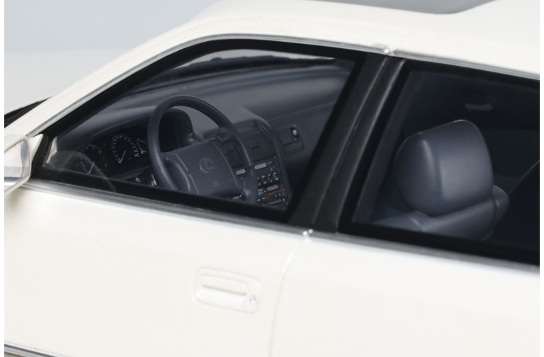 Lexus LS 400 Diamond White Pearl 051 1992