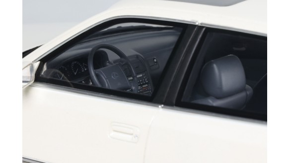 Lexus LS 400 Diamond White Pearl 051 1992
